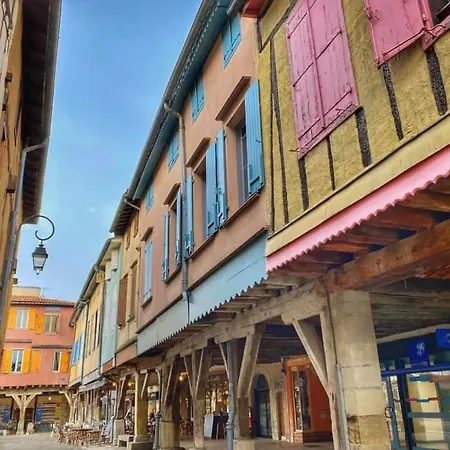 No 14 , 15 Meters Plein Centre Tres Calme Netflix ,terrace Sleeps 4 70 M2 Apartment